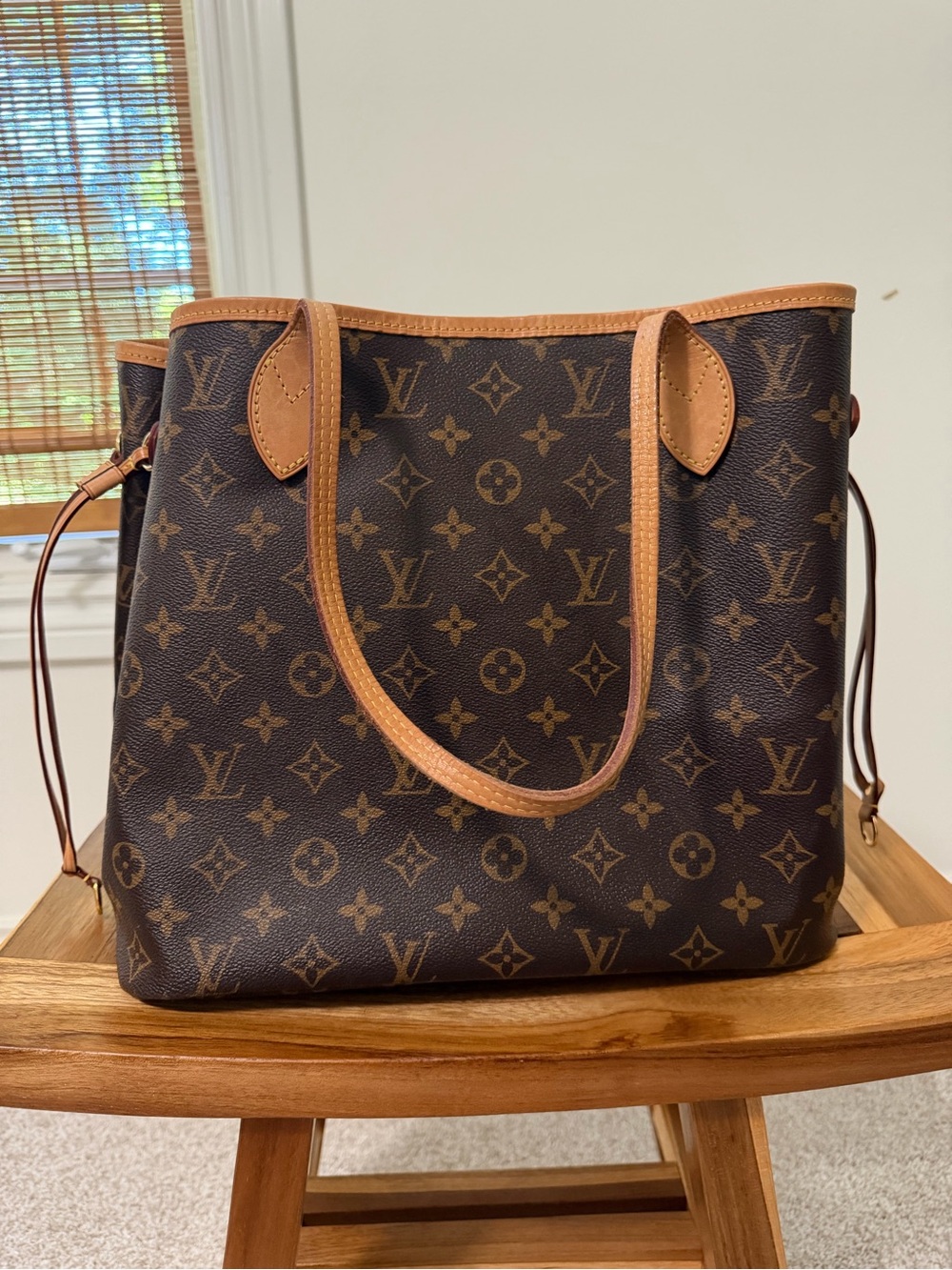 Authentic Louis Vuitton Neverfull MM Monogram + Pouch Box Dust Bag - Picture 3 of 17